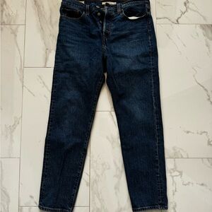 Levis wedgie women’s jeans.